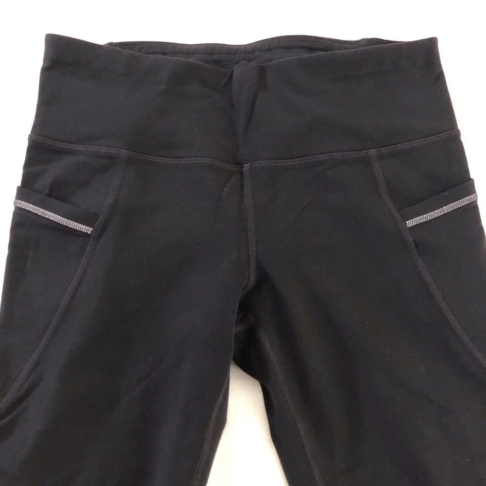Athleta Relay 2.0 Black Compression Capri Leggings (size Small) - Picture 3 of 8